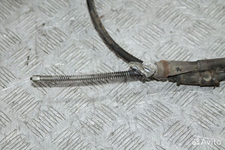Трос ручника правый Suzuki Grand Vitara 3 05-15