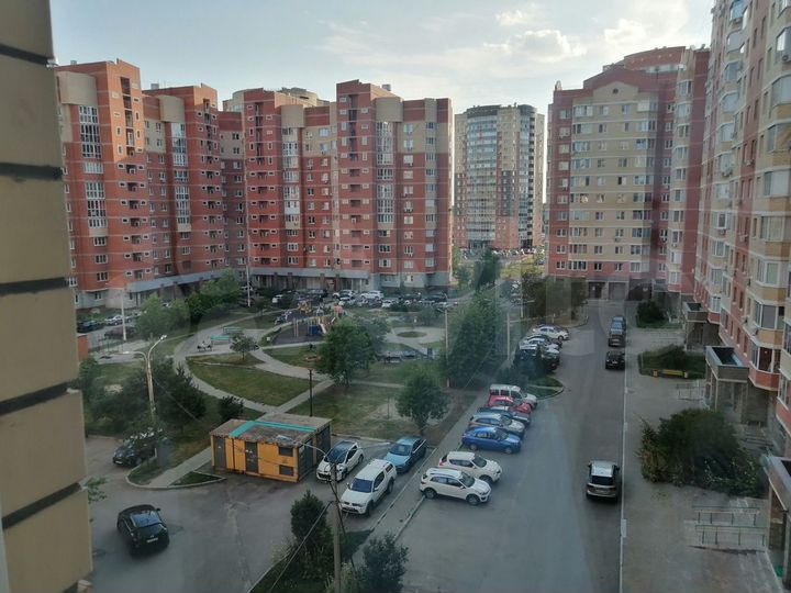 2-к. квартира, 57 м², 6/17 эт.