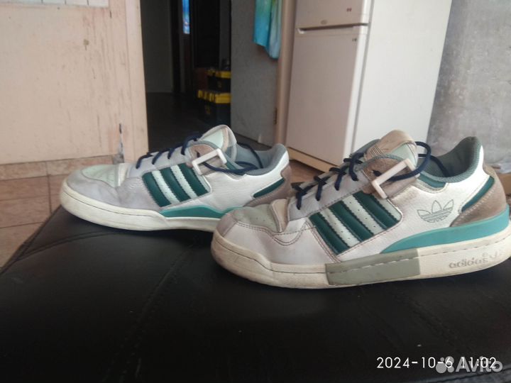 Кроссовки унисекс adidas