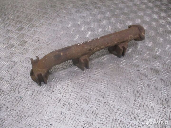 Выпускной коллектор (часть) Mercedes-Benz A5411420