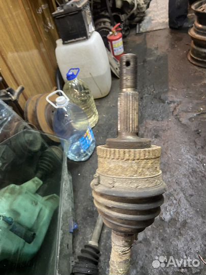 Полуось правая Nissan Almera N16 1,5 МКПП