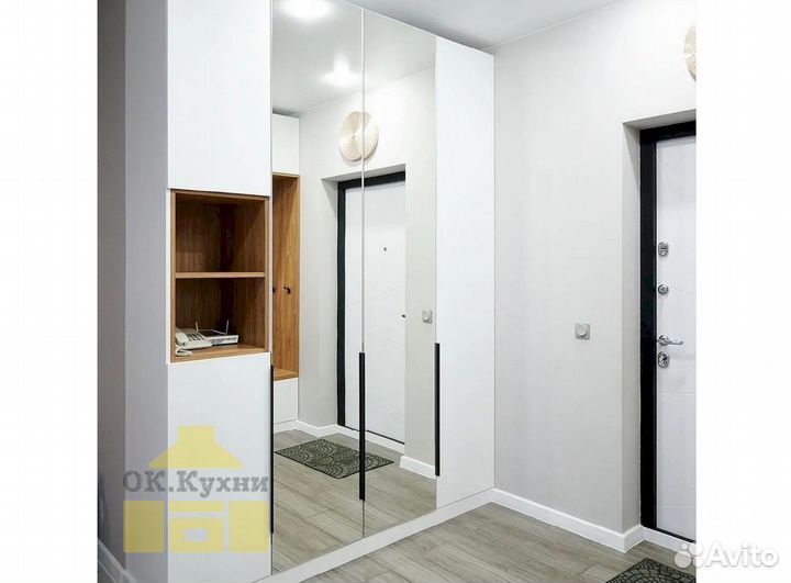 Шкаф с зеркалом