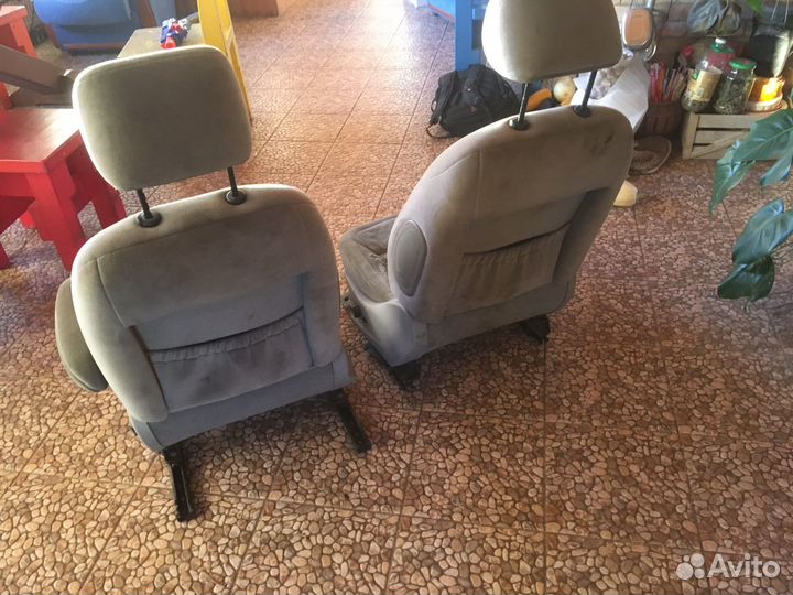 Передние сиденья Ситроен С5