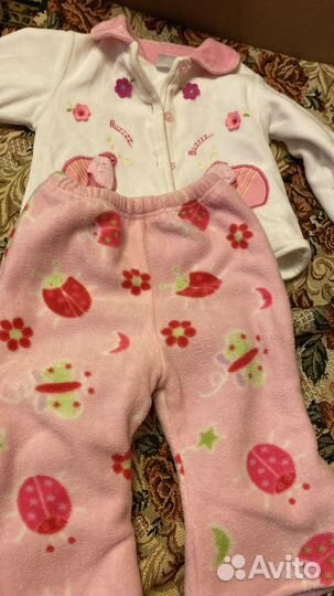 Костюмы теплые и пеленки новые