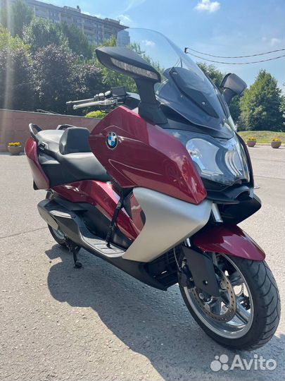 Продаю максискутер BMW C650GT