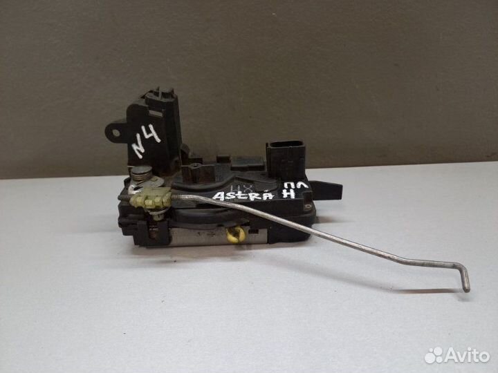 Замок двери передний левый Opel Astra H 2009