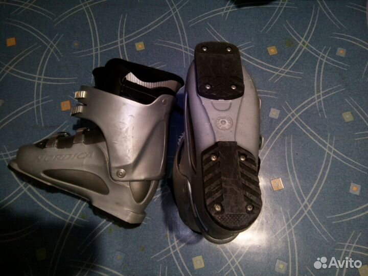 Горнолыжные ботинки