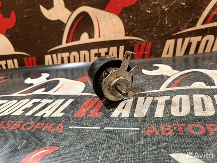 Ролик натяжителя ремня Ford Focus 1 седан