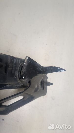 Кронштейн крыла Audi e-tron, 2021