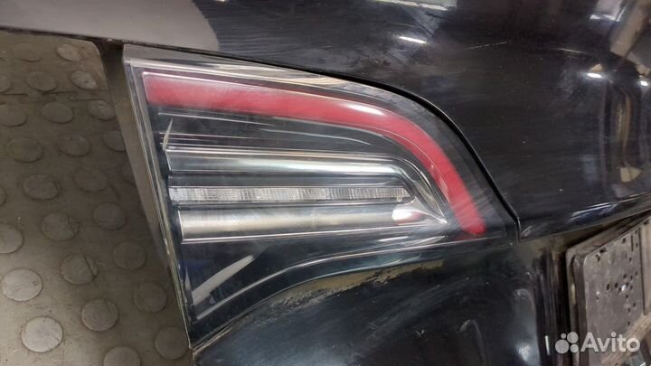 Крышка багажника Tesla Model 3