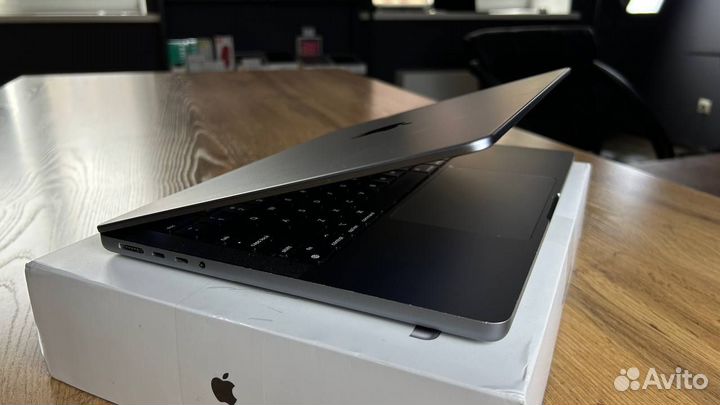 MacBook Pro 14 2021 M1 pro