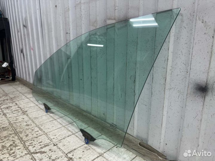 Стекло переднее левое Toyota Camry XV70 2017-2021