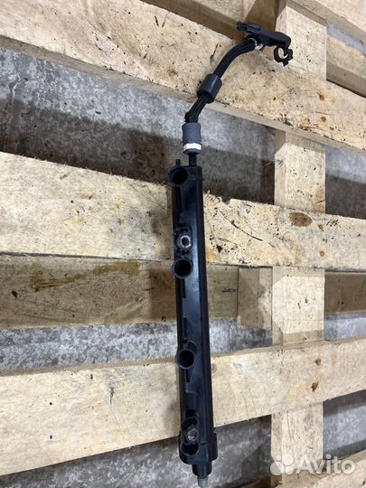 Топливная рампа Peugeot 308 EP6 2009