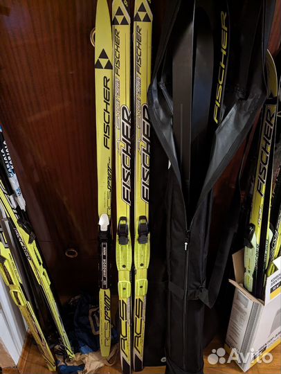 Беговые лыжи и ботинки Fischer