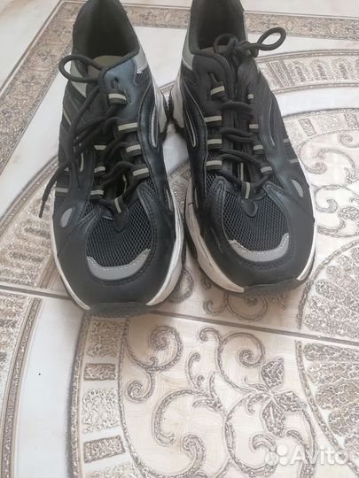 Кроссовки женские 40 размер