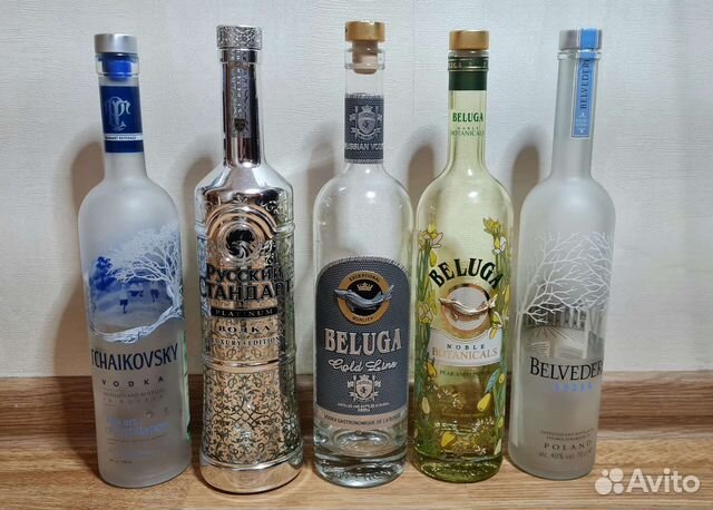 Красивые бутылки из под водки купить в Москве | Хобби и отдых | Авито