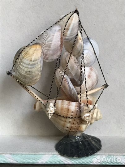 Суверир корабль из ракушек высота 9 см