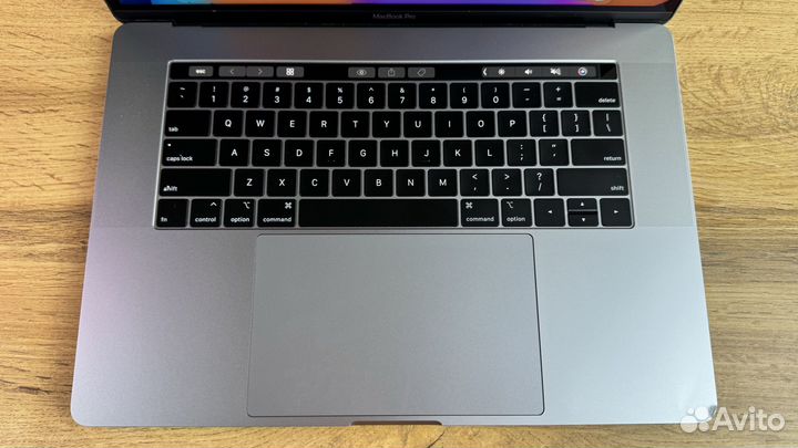 Топовый MacBook Pro 15 2019 i9 16/512