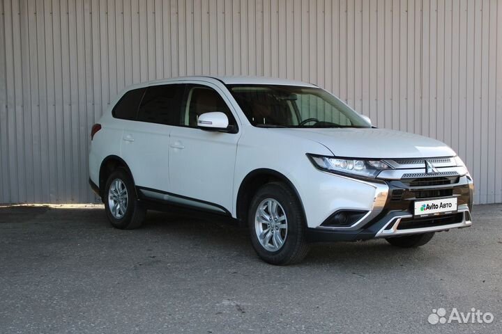 Mitsubishi Outlander 2.0 CVT, 2019, 81 781 км