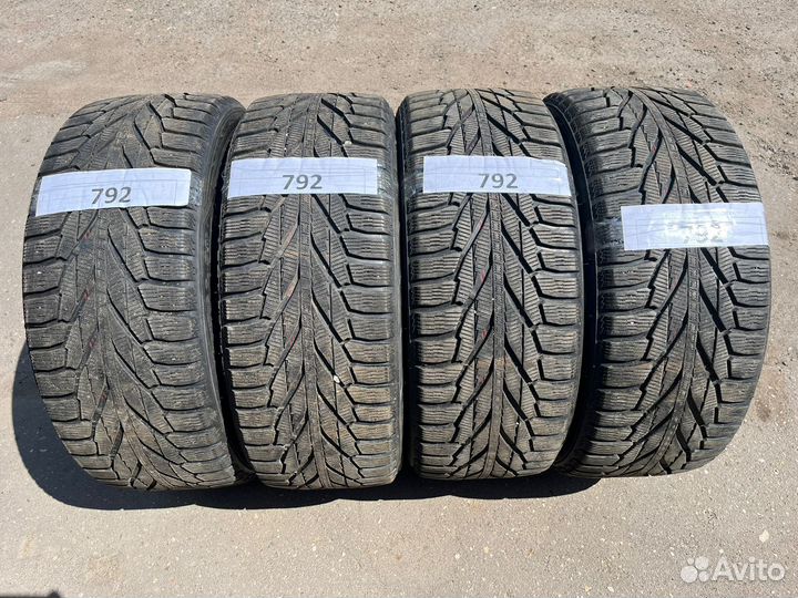 Nokian Tyres Hakkapeliitta R2 SUV 255/45 R20 105R