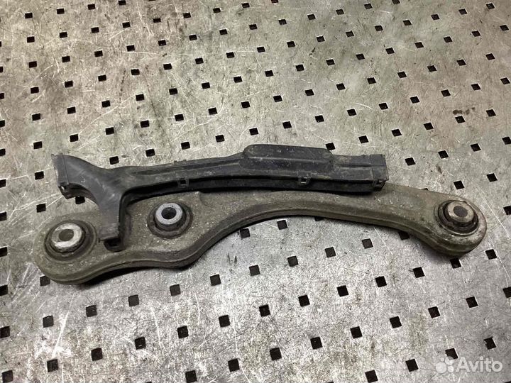 Рычаг задний левый Volkswagen Phaeton