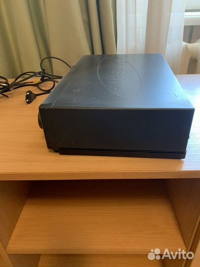 Видеомагнитофон Samsung