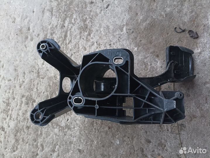 Педаль тормоза Skoda Octavia A7