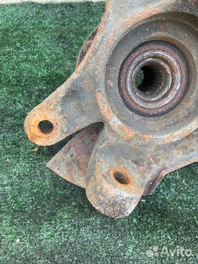 Кулак поворотный передний правый Chevrolet Aveo