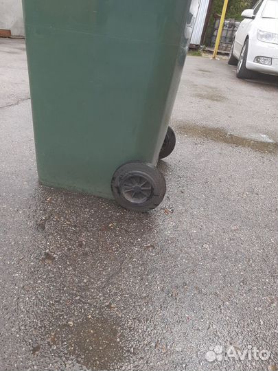 Контейнер для мусора 240 литров