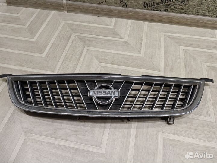 Решетка радиатора Nissan sunny FB 15 62314 4M400