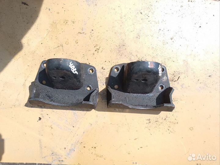 Кронштейн опоры двигателя кантер 4D35