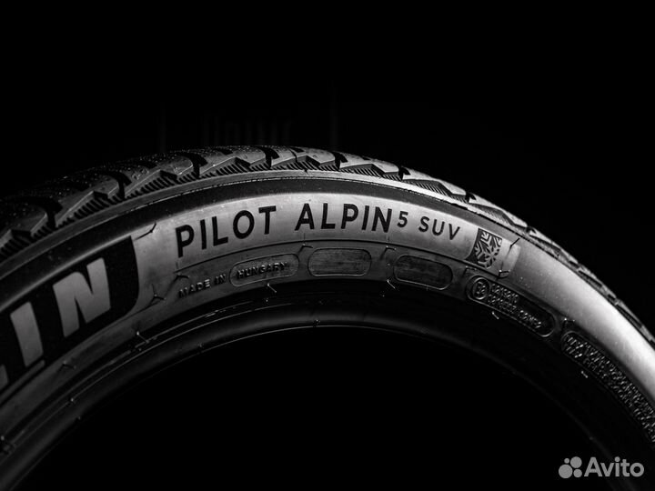 Michelin Pilot Alpin 5 SUV 285/40 R22 101V