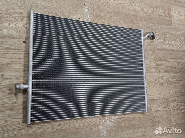 Радиатор охлаждения Мерседес 205 213 A0995003500