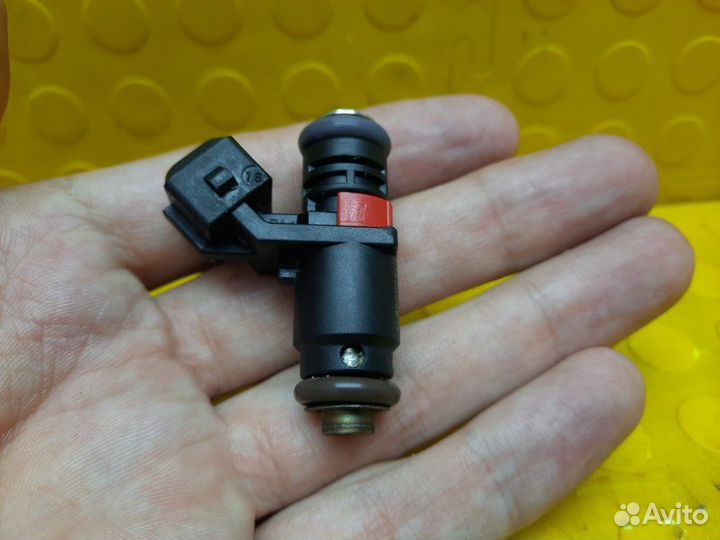 Форсунка топливная Renault Duster F4R 2021