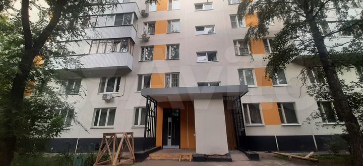 Комната 10,5 м² в 2-к., 1/9 эт.