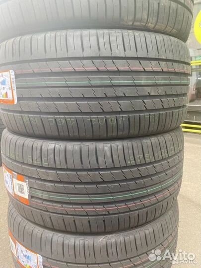 Tracmax X-Privilo RS01+ 275/40 R20