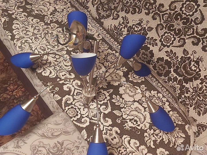 Люстра на 9 рожков с маленьким минусом