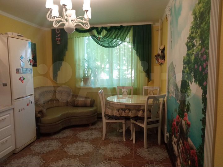 Коттедж 300 м² на участке 15 сот.