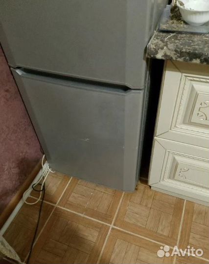 Уплотнитель для холодильника Бирюса