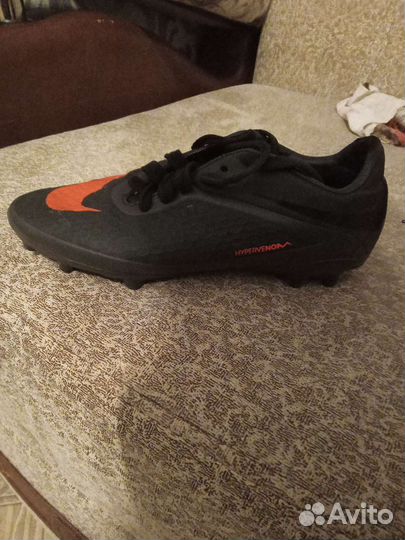 Футбольная обувь бутсы nike 39 размер