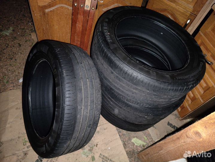 Continental ContiPremiumContact 5 215/55 R17 94W