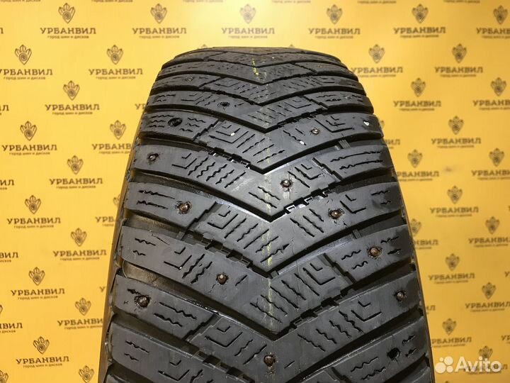 Goodyear UltraGrip Ice Arctic SUV 215/70 R16 100T