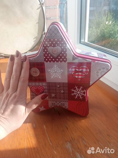 Коробка банка жестяная новый год новогодняя