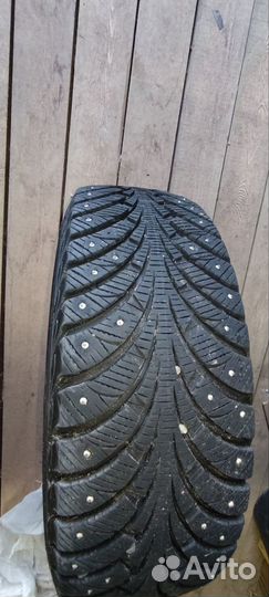 Sava Eskimo Stud 215/65 R16 98T