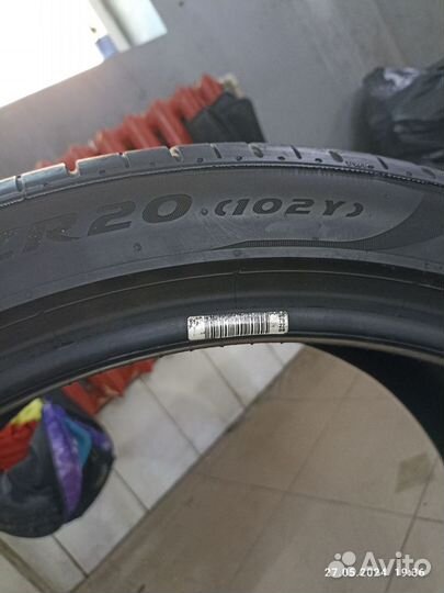 Pirelli P Zero 275/35 R20 102