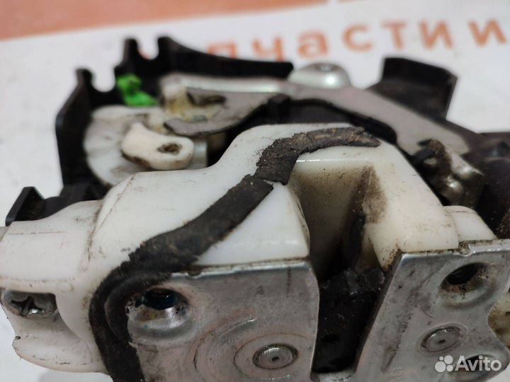 Замок двери передней левой Mitsubishi Lancer 10