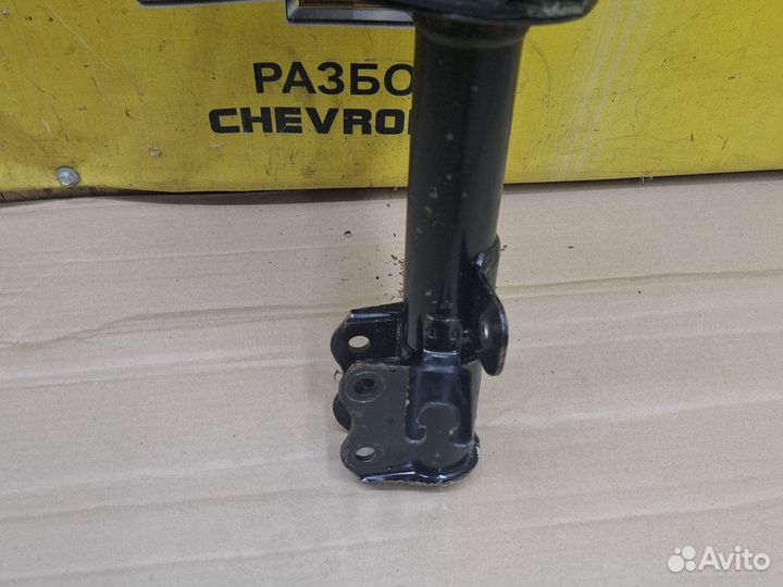 Амортизатор задний левый Daewoo Gentra