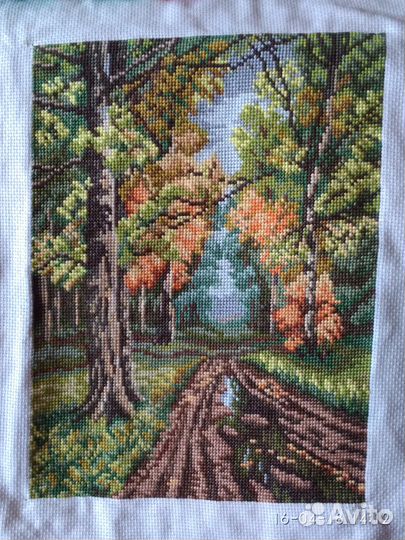 Дорога в лесу