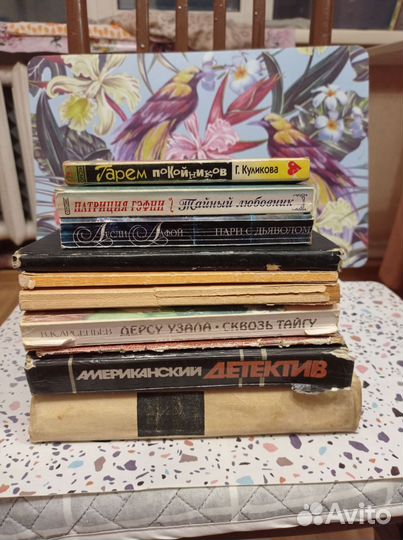 Книги разные, б/у, в мягком переплёте