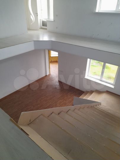 Дом 282,1 м² на участке 14,9 сот.